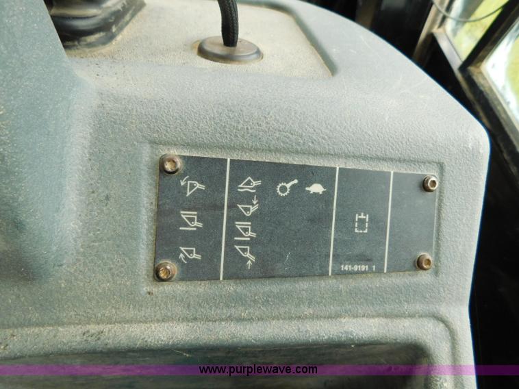 image for item L5852 2004 Caterpillar 972G Series II wheel loader