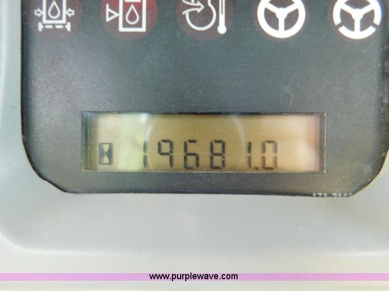 image for item L5852 2004 Caterpillar 972G Series II wheel loader