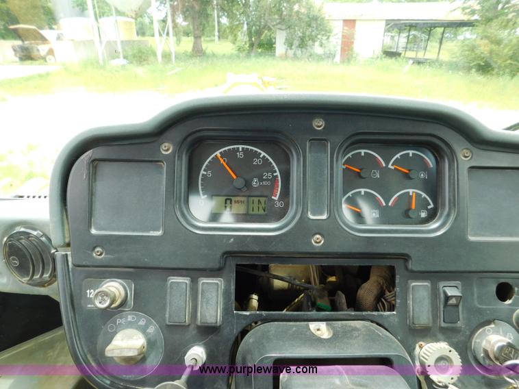 image for item L5852 2004 Caterpillar 972G Series II wheel loader