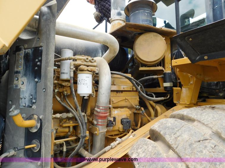 image for item L5852 2004 Caterpillar 972G Series II wheel loader