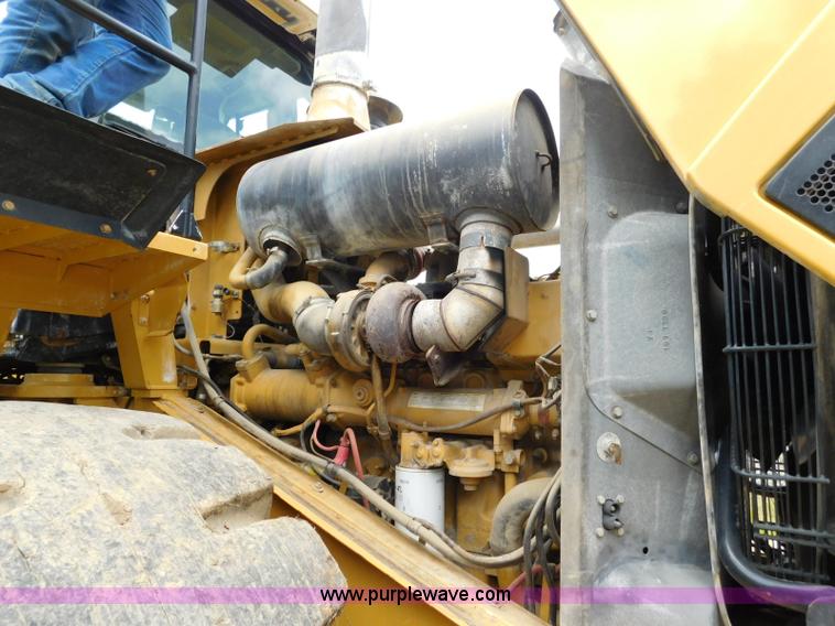 image for item L5852 2004 Caterpillar 972G Series II wheel loader