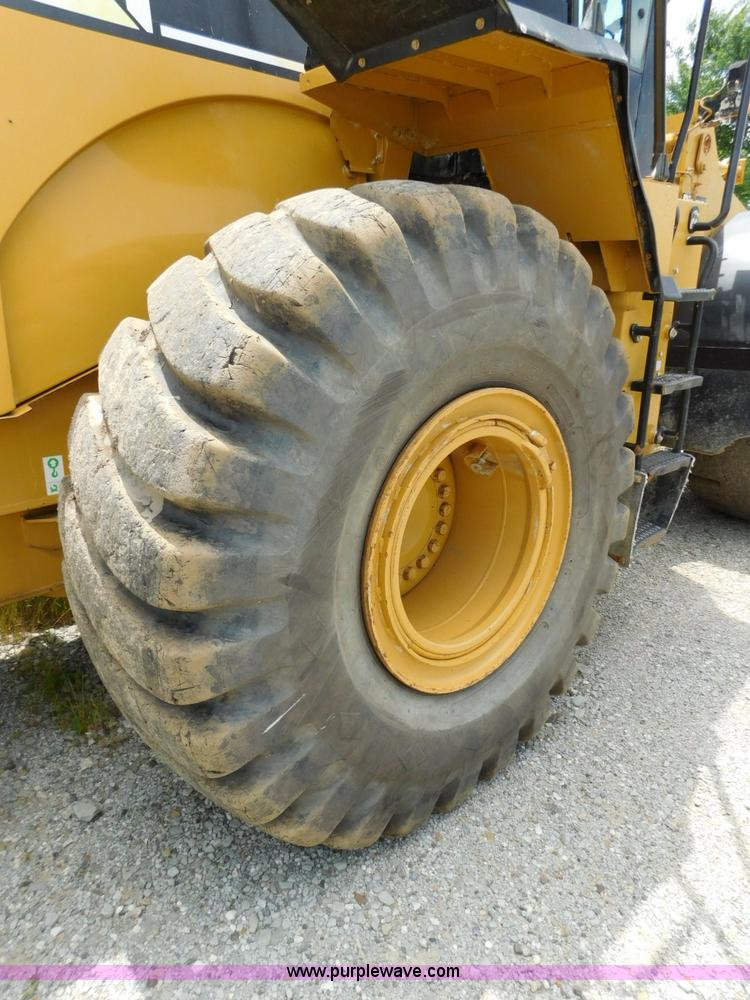 image for item L5852 2004 Caterpillar 972G Series II wheel loader
