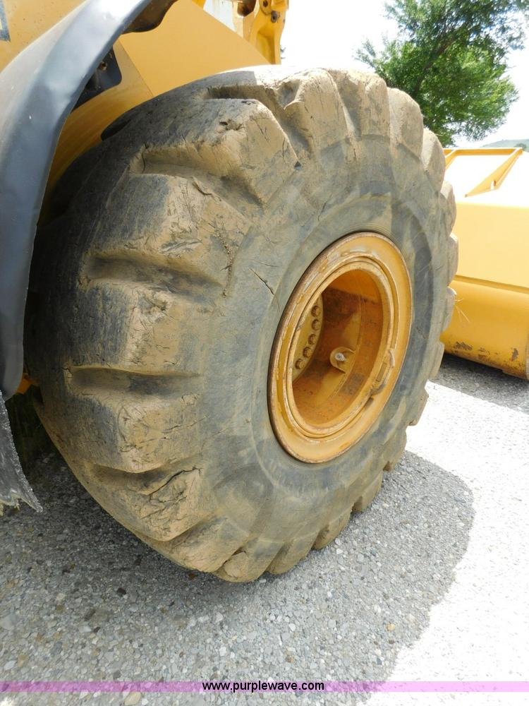 image for item L5852 2004 Caterpillar 972G Series II wheel loader