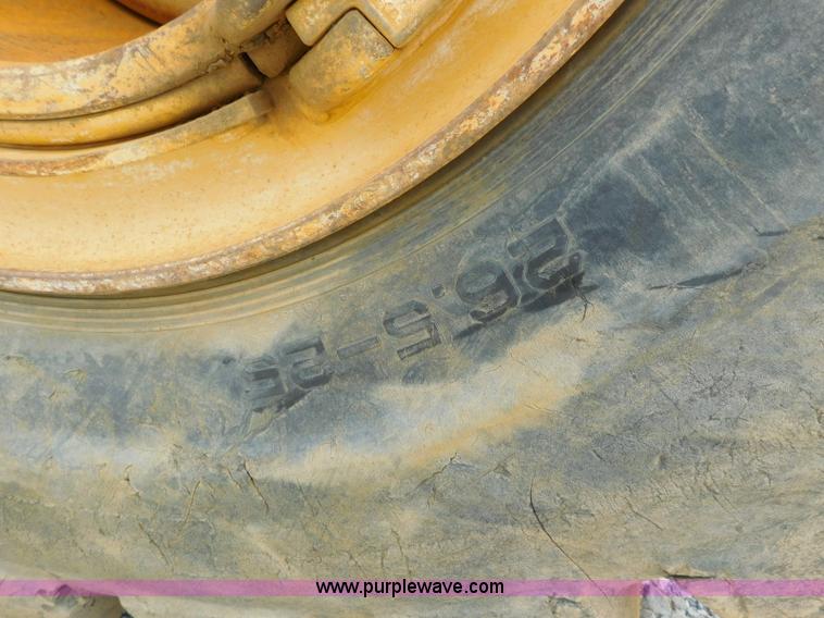 image for item L5852 2004 Caterpillar 972G Series II wheel loader
