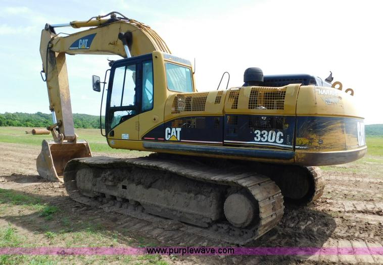 image for item L5853 2005 Caterpillar 330C L excavator