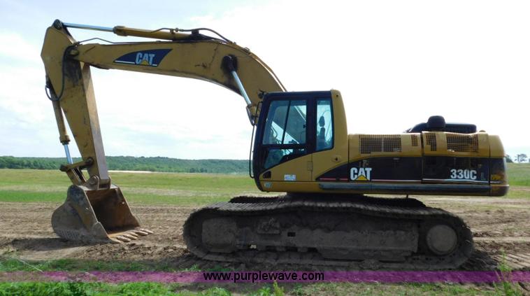 image for item L5853 2005 Caterpillar 330C L excavator