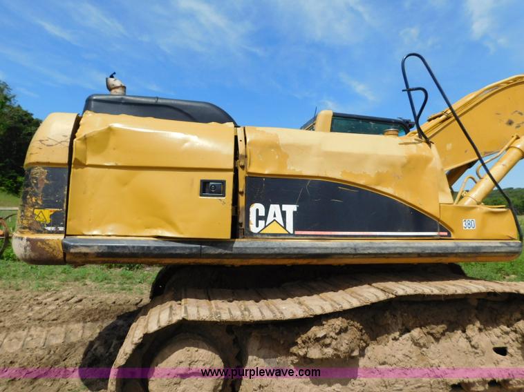image for item L5853 2005 Caterpillar 330C L excavator