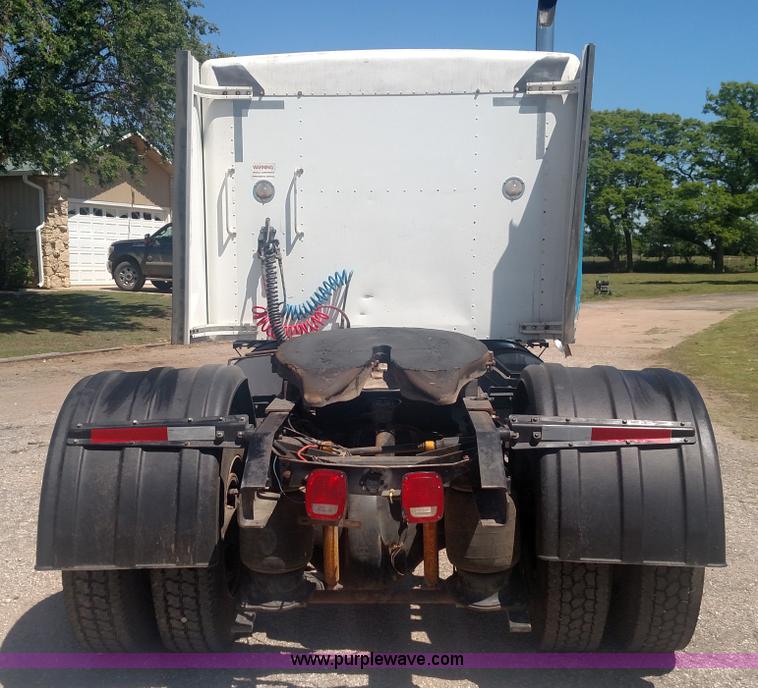 image for item BY9256 1992 Kenworth T800 semi truck