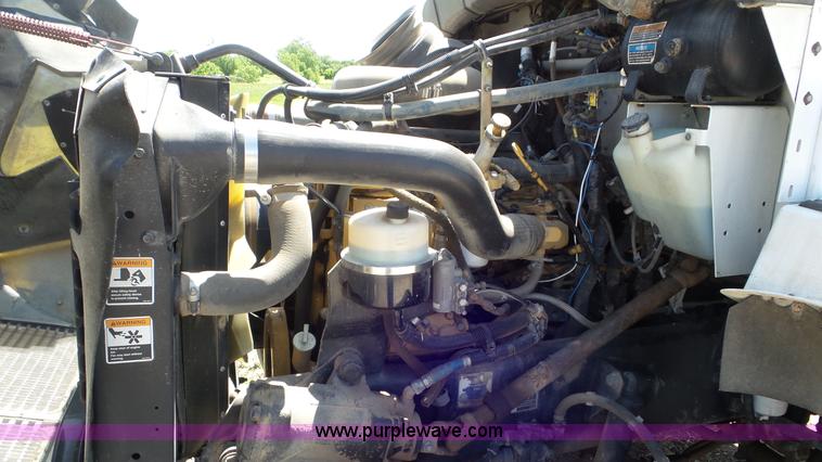 image for item F1387 2004 Kenworth T300 truck cab and chassis