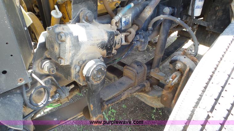 image for item F1387 2004 Kenworth T300 truck cab and chassis