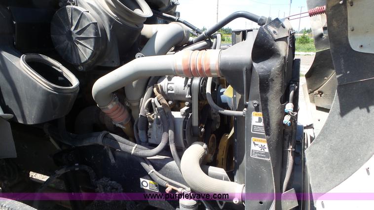 image for item F1387 2004 Kenworth T300 truck cab and chassis