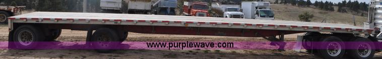 image for item G7330 2007 Wilson CF900 flatbed trailer
