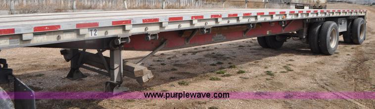 image for item G7330 2007 Wilson CF900 flatbed trailer