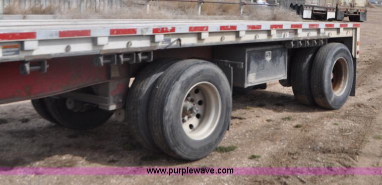 image for item G7330 2007 Wilson CF900 flatbed trailer