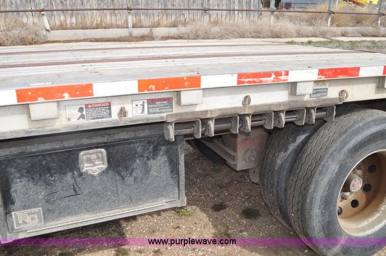 image for item G7330 2007 Wilson CF900 flatbed trailer