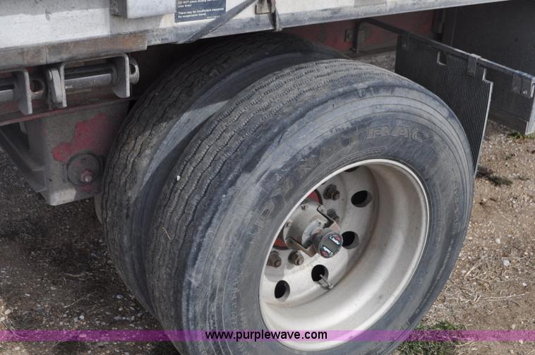 image for item G7330 2007 Wilson CF900 flatbed trailer