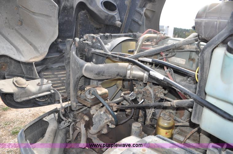 image for item G7331 2006 Freightliner ST120 semi truck