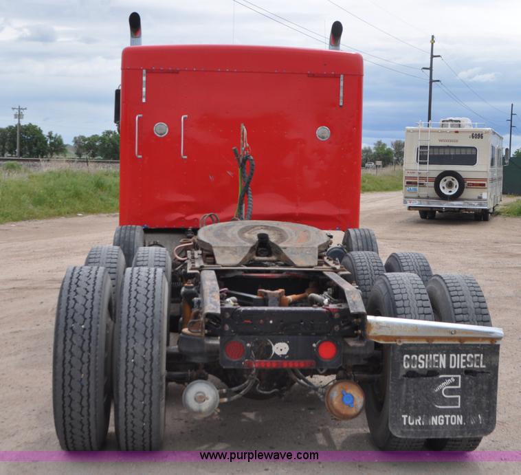 image for item G7405 1999 Kenworth W900 semi truck