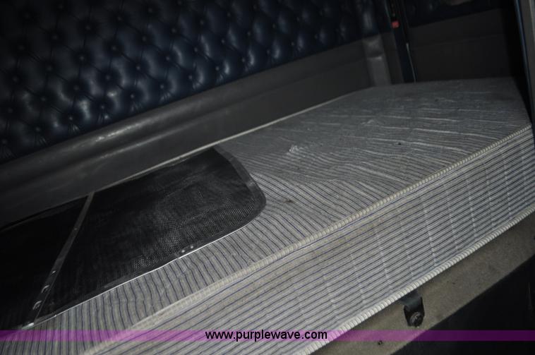 image for item G7405 1999 Kenworth W900 semi truck