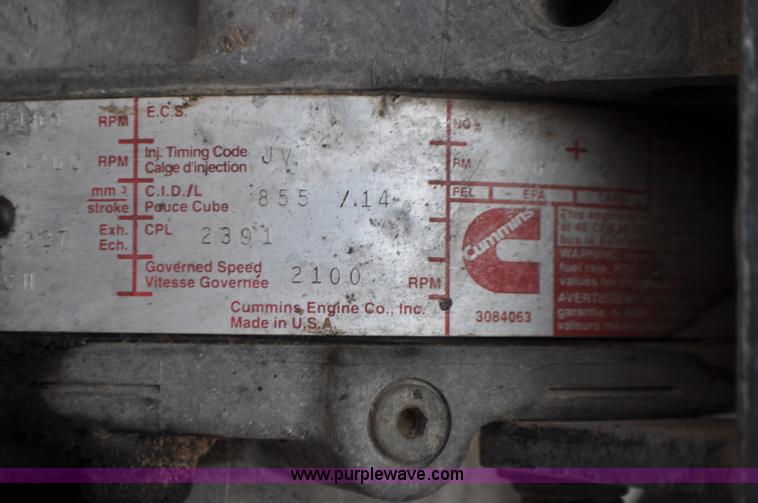 image for item G7405 1999 Kenworth W900 semi truck