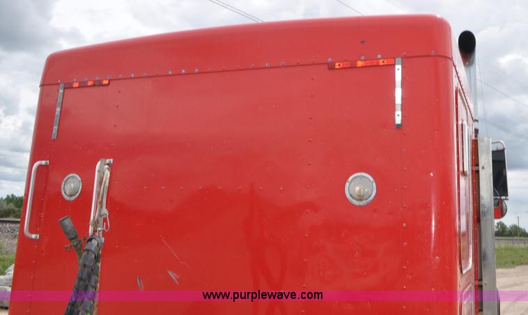 image for item G7405 1999 Kenworth W900 semi truck