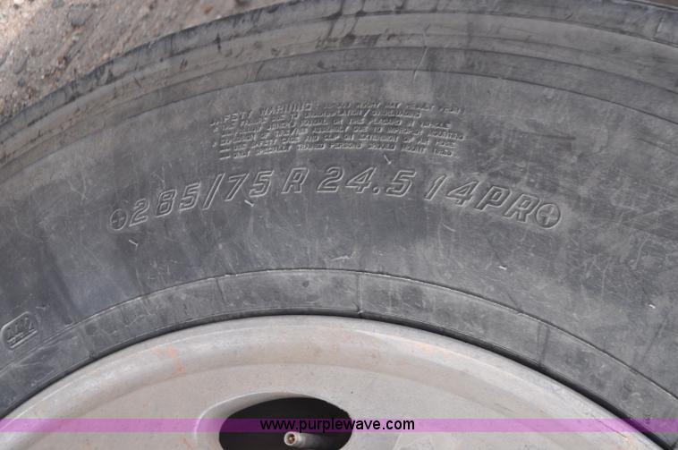 image for item G7405 1999 Kenworth W900 semi truck