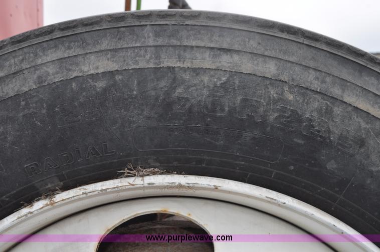 image for item G7405 1999 Kenworth W900 semi truck