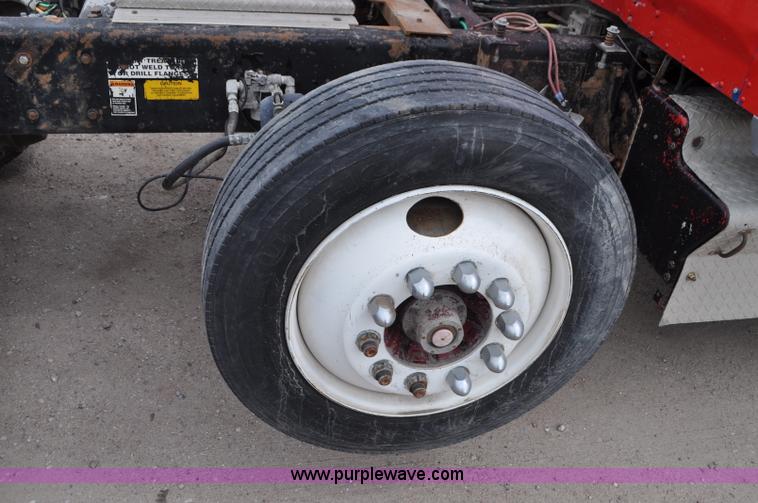 image for item G7405 1999 Kenworth W900 semi truck