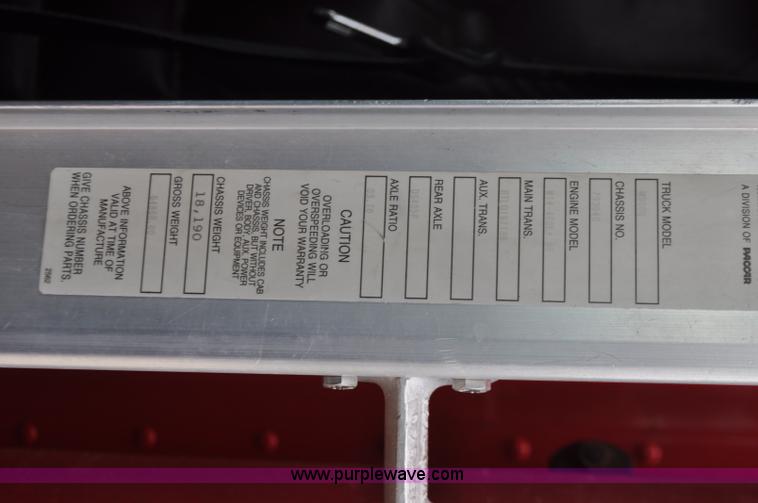 image for item G7405 1999 Kenworth W900 semi truck