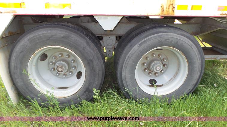 image for item H1182 1980 Star Craft grain trailer