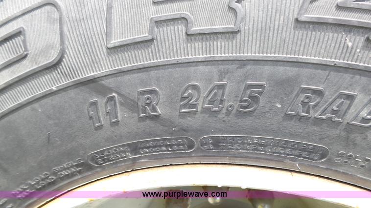 image for item H1182 1980 Star Craft grain trailer