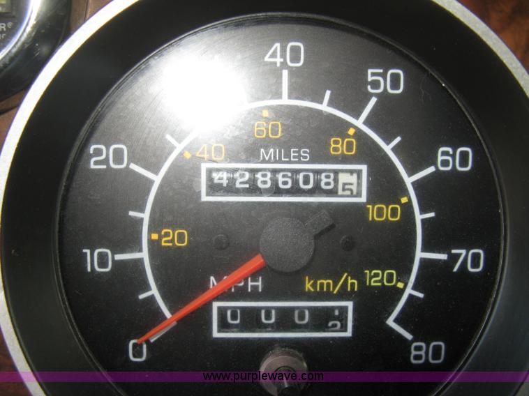 image for item J2781 2004 Kenworth W900 semi truck