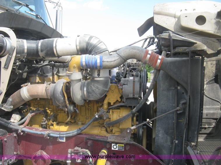 image for item J2781 2004 Kenworth W900 semi truck