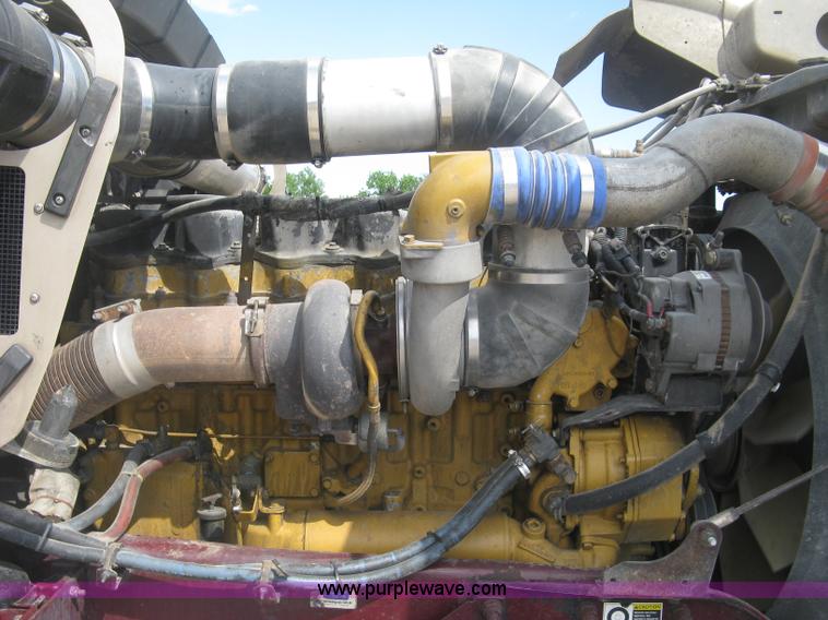 image for item J2781 2004 Kenworth W900 semi truck