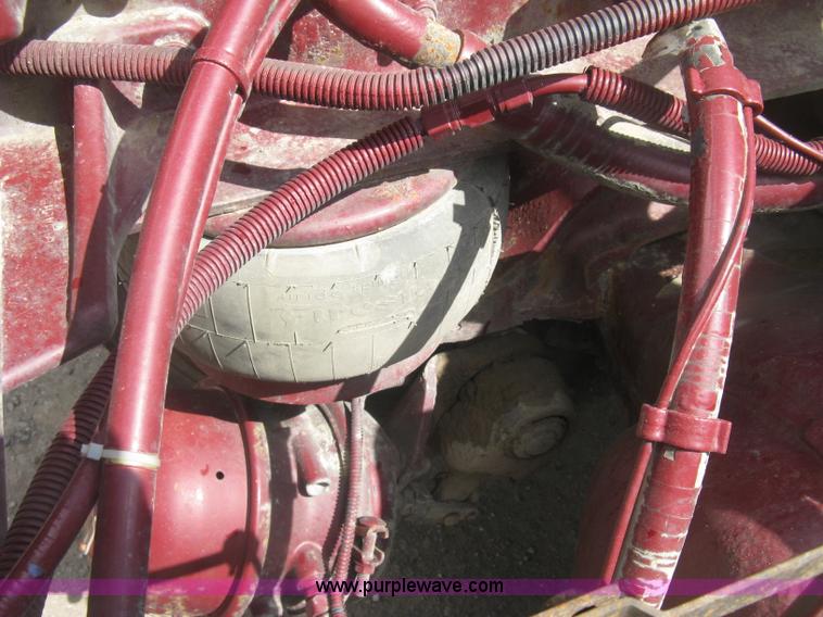 image for item J2781 2004 Kenworth W900 semi truck