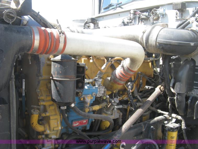 image for item J2783 1998 Peterbilt 378 semi truck