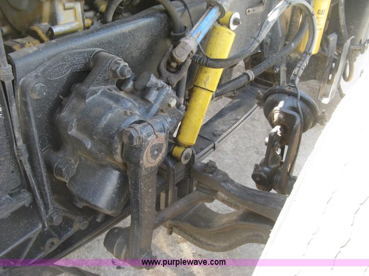 image for item J2783 1998 Peterbilt 378 semi truck