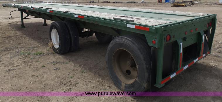 image for item J6181 1993 Fontaine FTW flatbed trailer