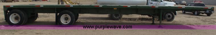 image for item J6181 1993 Fontaine FTW flatbed trailer