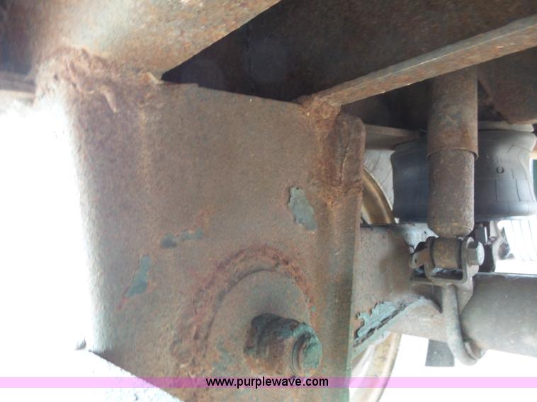 image for item J6181 1993 Fontaine FTW flatbed trailer