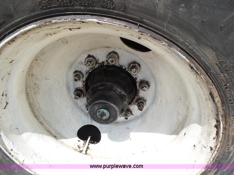 image for item J6181 1993 Fontaine FTW flatbed trailer