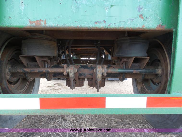 image for item J6181 1993 Fontaine FTW flatbed trailer