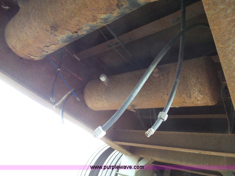 image for item J6181 1993 Fontaine FTW flatbed trailer