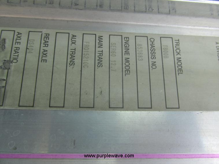 image for item K1392 2000 Kenworth T800B semi truck