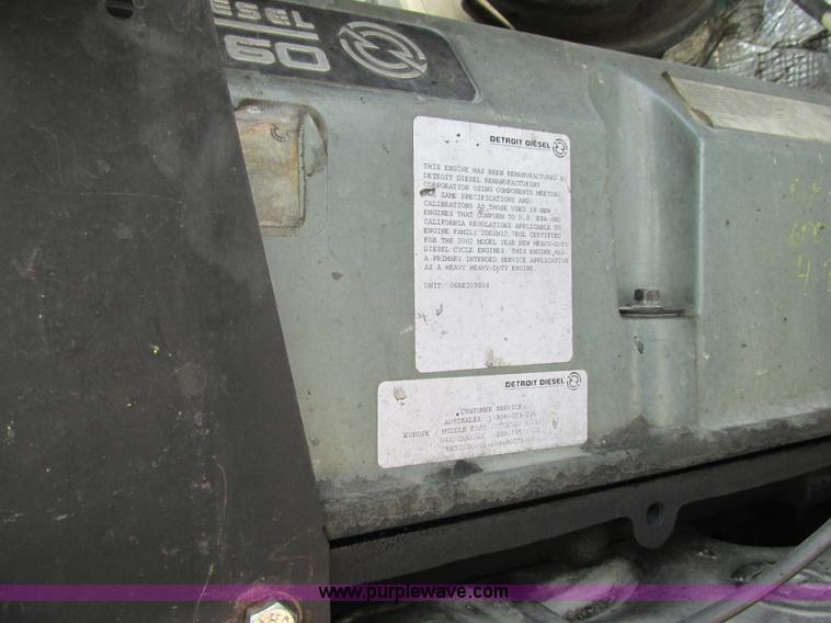 image for item K1392 2000 Kenworth T800B semi truck