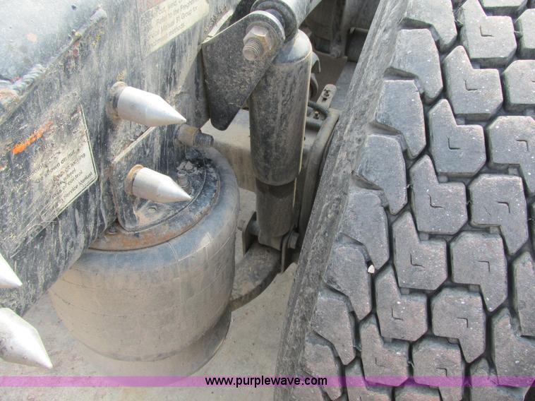 image for item K1394 2003 Freightliner Coronado semi truck