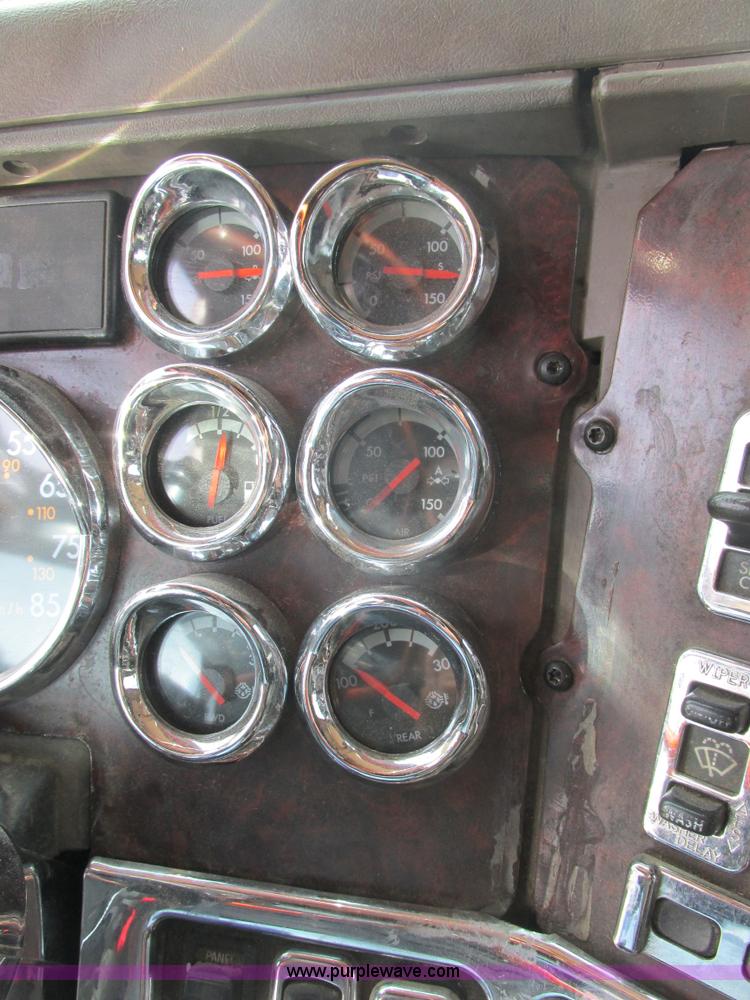 image for item K1394 2003 Freightliner Coronado semi truck