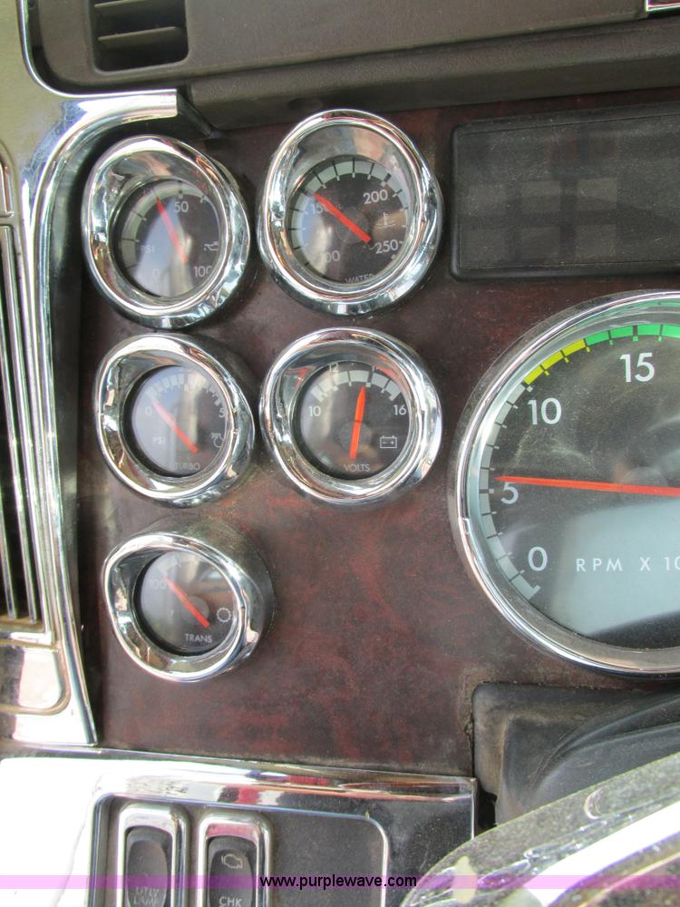 image for item K1394 2003 Freightliner Coronado semi truck