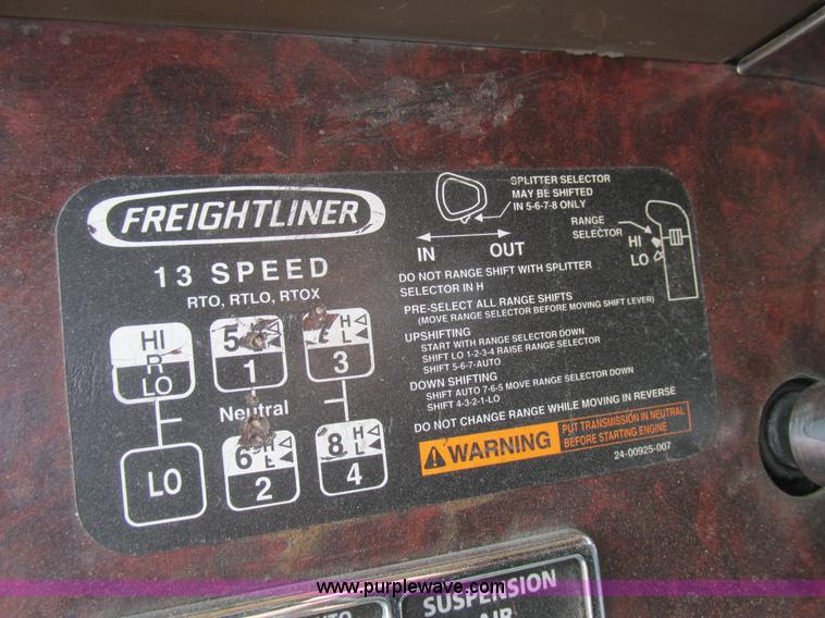 image for item K1394 2003 Freightliner Coronado semi truck