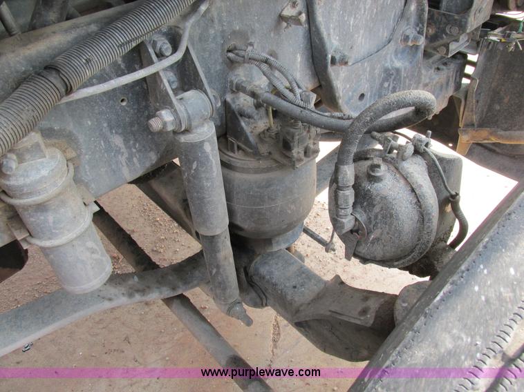 image for item K1394 2003 Freightliner Coronado semi truck